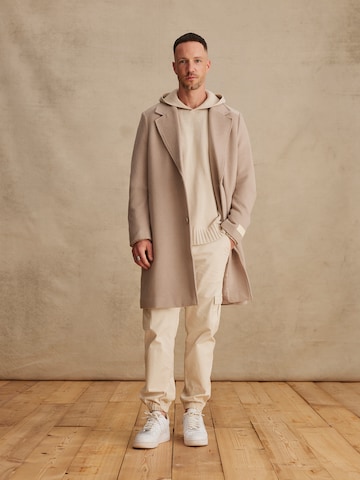 DAN FOX APPAREL Between-Seasons Coat 'Frederik' in Grey