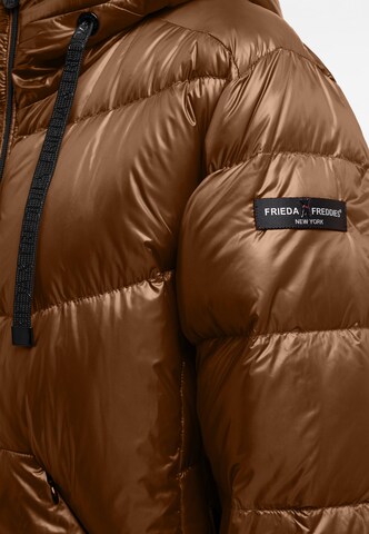Frieda & Freddies NY Mantel  'Twister2' in Braun