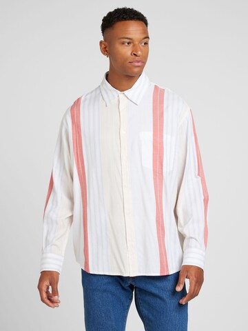 WEEKDAY Comfort Fit Πουκάμισο σε λευκό: μπροστά