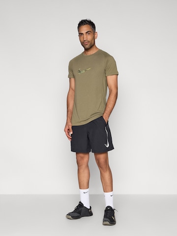 NIKE Szabványos Sportnadrágok - fekete