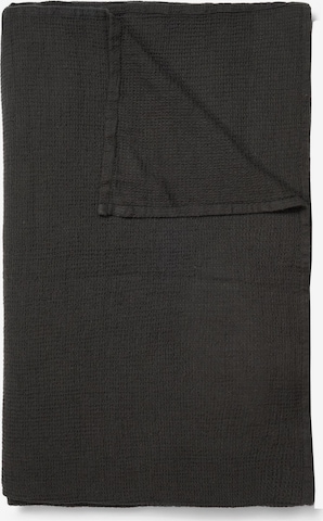 Marc O'Polo Blankets in Black: front