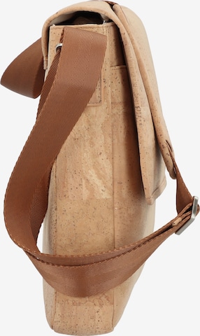 Esquire Messenger in Brown