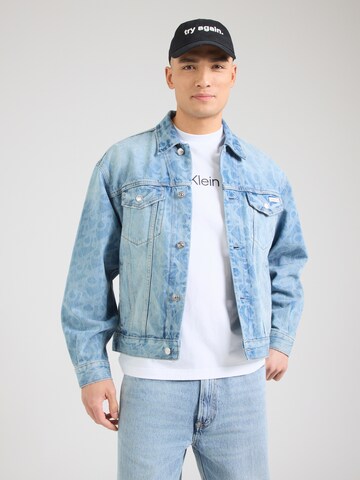 Calvin Klein Jeans Overgangsjakke '90S LT PLAYBILL' i blå: forside