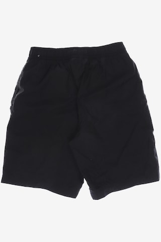 NIKE Shorts 33 in Schwarz