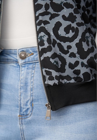 Cloud5ive Übergangsjacke in Schwarz