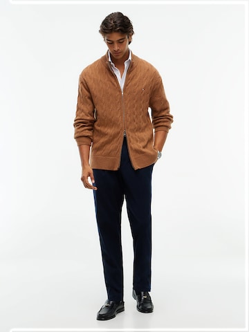 TOMMY HILFIGER Strickjacke in Braun