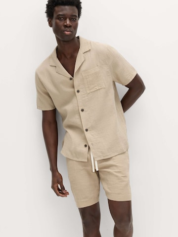 Coupe regular Chemise Marks & Spencer en beige : devant