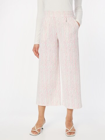 ICHI Boot cut Pleat-Front Pants 'Kate' in White: front