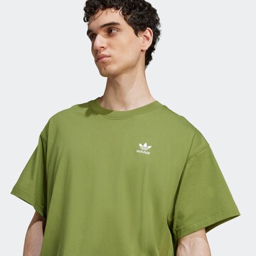 ADIDAS ORIGINALS Paita 'ESS' värissä vihreä