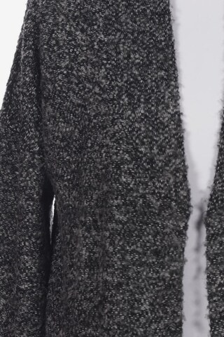 Kenny S. Sweater & Cardigan in S in Grey