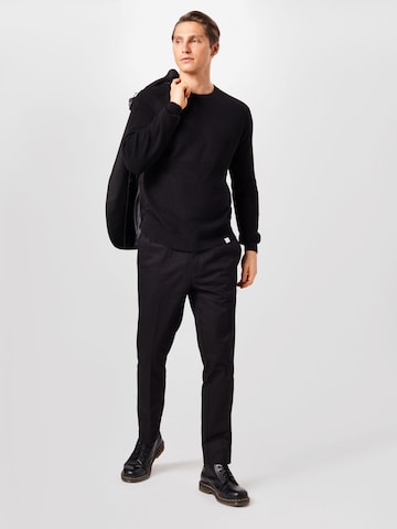 Regular Pantalon à plis BURTON MENSWEAR LONDON en noir