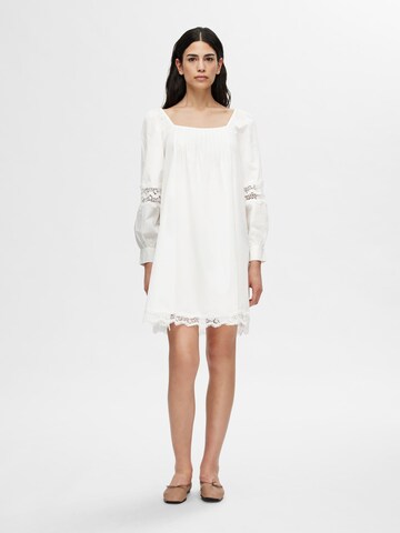 Robe SELECTED FEMME en blanc