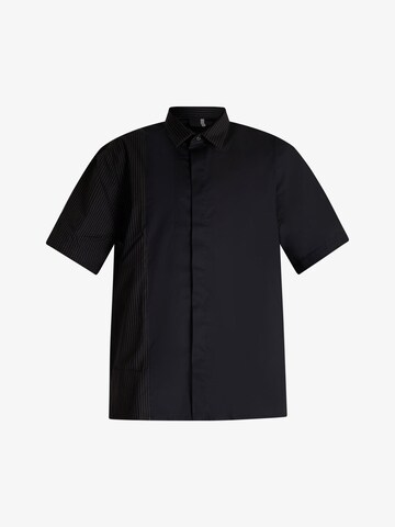 LOW BRAND - Regular Fit Camisa em preto: frente