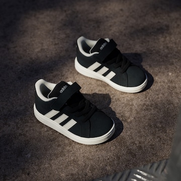 ADIDAS SPORTSWEAR Superge 'Grand Court 2.0' | črna barva