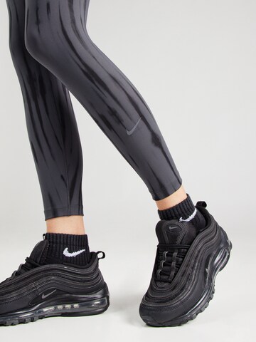 NIKE Skinny Sportbroek 'ONE' in Grijs