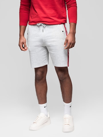 Ombre Regular Shorts in Mischfarben: Vorderseite