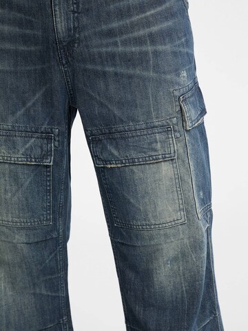 GUESS Baggy Cargo Jeans in Blue