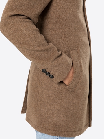 Bruun & Stengade Between-seasons coat 'Alberta' in Brown