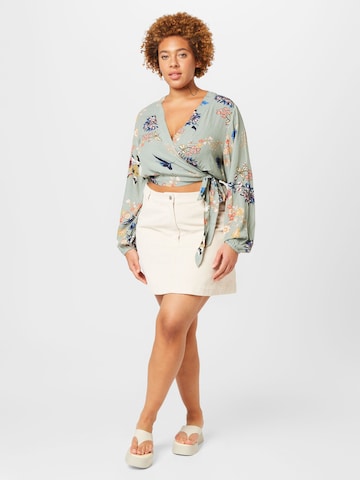 ABOUT YOU Curvy Blouse 'Flora' in Green