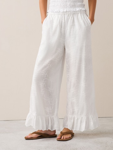 Wide leg Pantaloni di Next in bianco: frontale