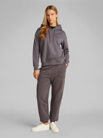 Felpa di Calvin Klein Jeans in grigio