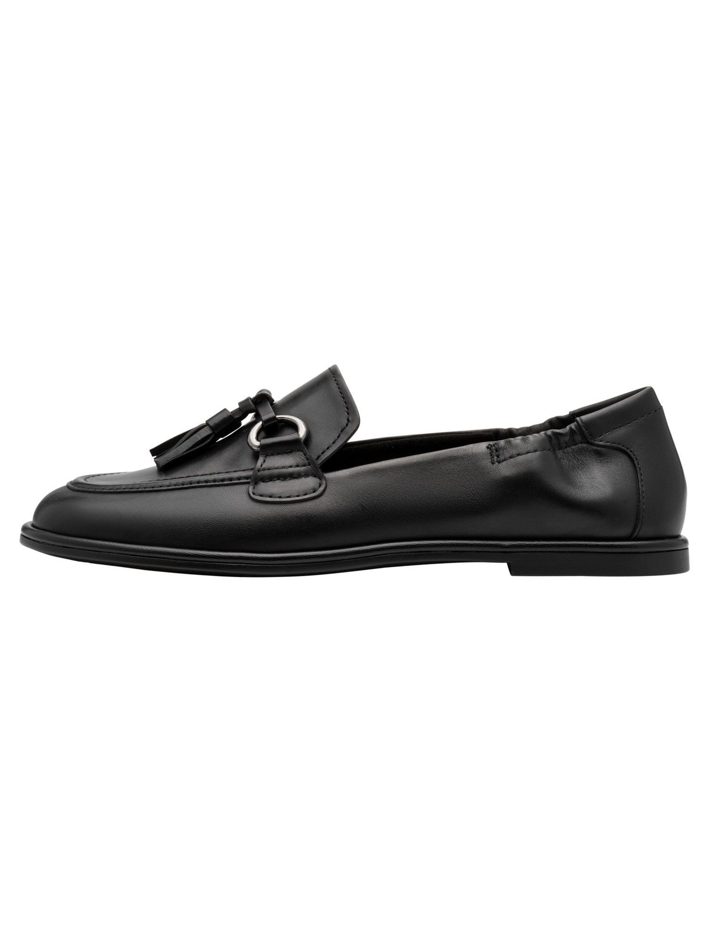 Chaussure basse Tamaris en noir