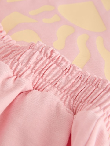 rožinė Next Rinkinys