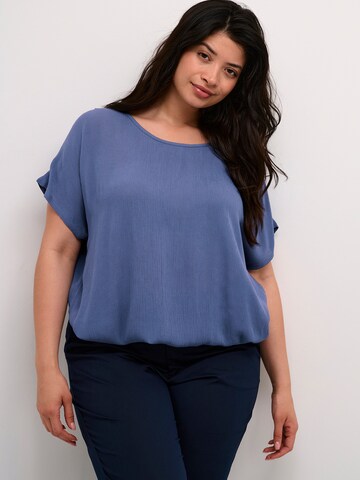 KAFFE CURVE - Blusa 'Ami Stanley' en azul: frente