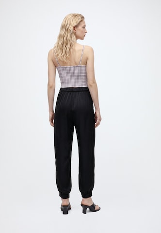 b.young Дънки Tapered Leg Панталон 'BYISA' в черно: отзад