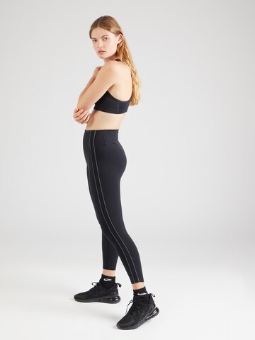 NIKE Скинни Спортивные штаны 'One' в Черный