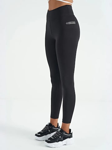 Skinny Leggings 'Gamaschen' di Tommy Life in nero