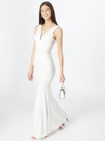 Robe de soirée 'TAYLOR' WAL G. en blanc