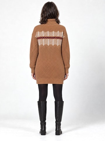 RYVAN Dress in Brown