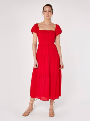 Apricot Kleid in Rot