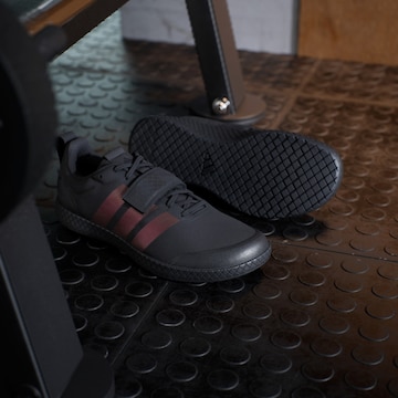 ADIDAS PERFORMANCE - Calzado deportivo 'Total' en negro