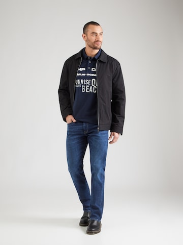 Tricou de la CAMP DAVID pe albastru