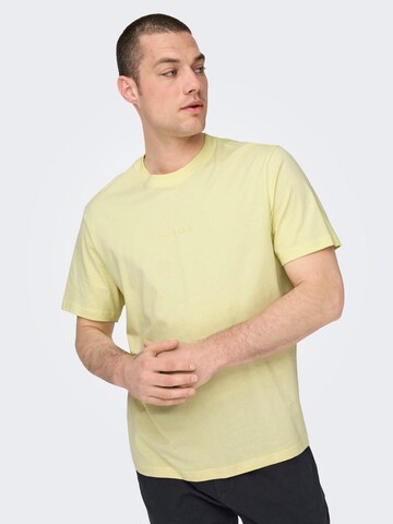Only & Sons - Camiseta 'LEVI' en amarillo