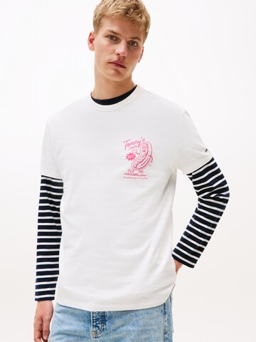 T-Shirt 'NOVELTY FAIR' Tommy Jeans en beige : devant