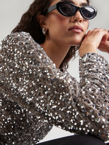 PIECES Μπλούζα 'PCKAM' σε καφέ