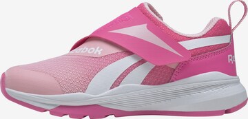 Chaussure de sport Reebok en rose : devant