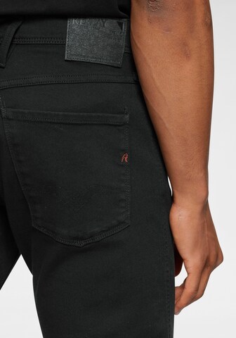 REPLAY Regular Jeans in Schwarz