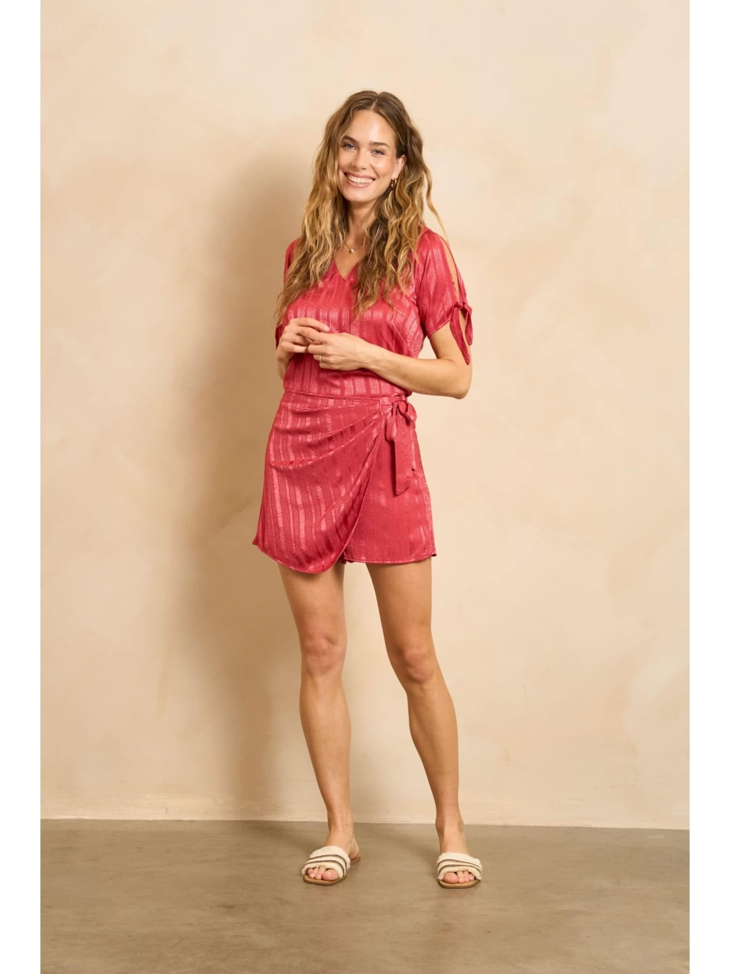 LOFTY MANNER Skirt 'RC36 - Skort Thalina' in Red: front