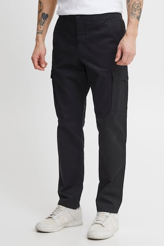 !Solid Regular Pants in Black: front