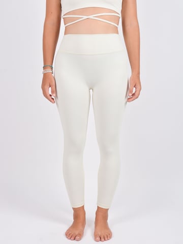 Kadoo Slimfit Leggings 'Serenity - Mist (recycelt)' in Weiß: Vorderseite