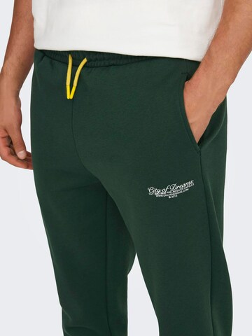 Effilé Pantalon 'ONSRILEY' Only & Sons en vert