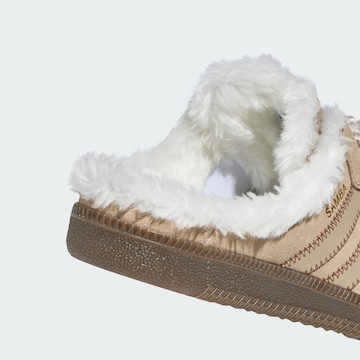 ADIDAS ORIGINALS - Zapatillas de casa en marrón