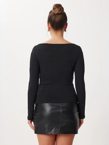 Happiness İstanbul - Blusa em preto