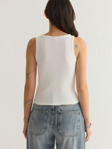 Trendyol Topp 'Athlete' i beige