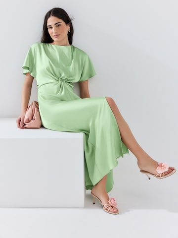 Next Βραδινό φόρεμα σε πράσινο