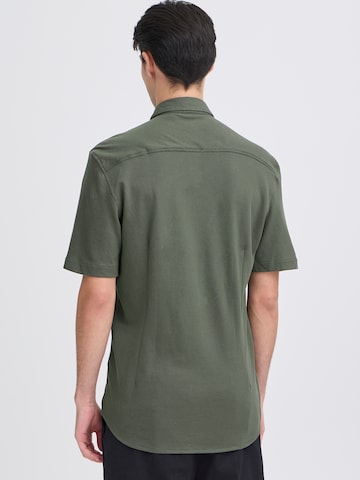 Casual Friday Слим Рубашка 'CFFolke' в Зеленый